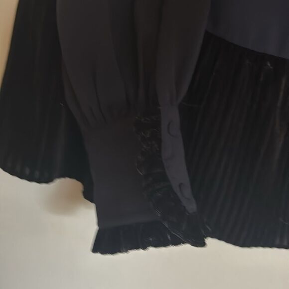 CROSBY by Mollie Burch Wilkins Nightfall blouse in Navy/ Black Size XS - Picture 6 of 8